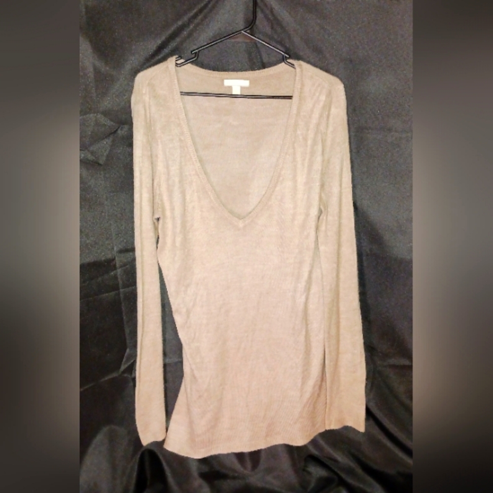 NY & Co tan vneck sweater sz med